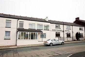 Hawthorn Hotel Radcliffe エクステリア 写真