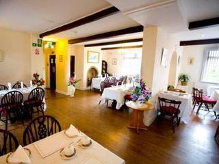 Hawthorn Hotel Radcliffe エクステリア 写真